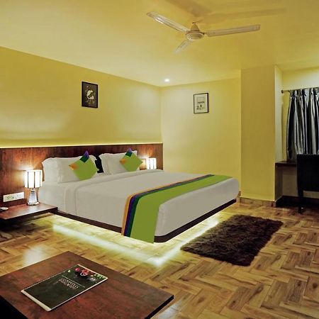 Treebo Golden Nest Hotel Bhuvanesvar Kültér fotó