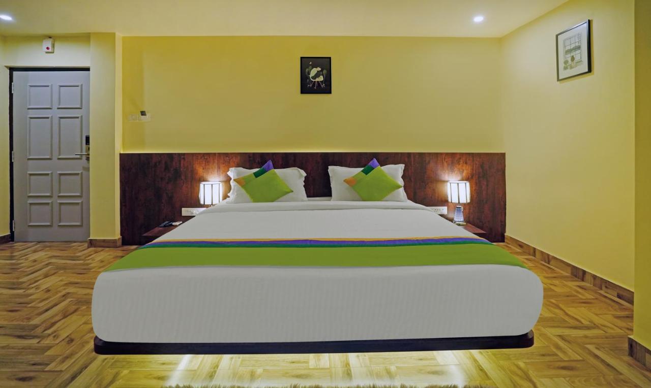 Treebo Golden Nest Hotel Bhuvanesvar Kültér fotó