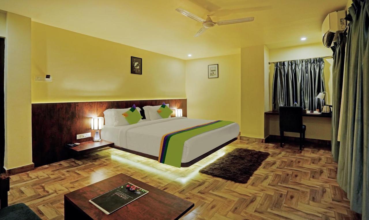 Treebo Golden Nest Hotel Bhuvanesvar Kültér fotó