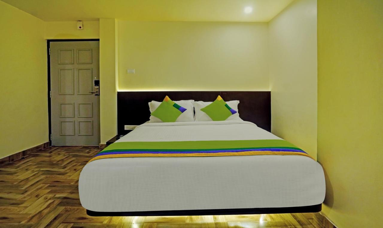 Treebo Golden Nest Hotel Bhuvanesvar Kültér fotó