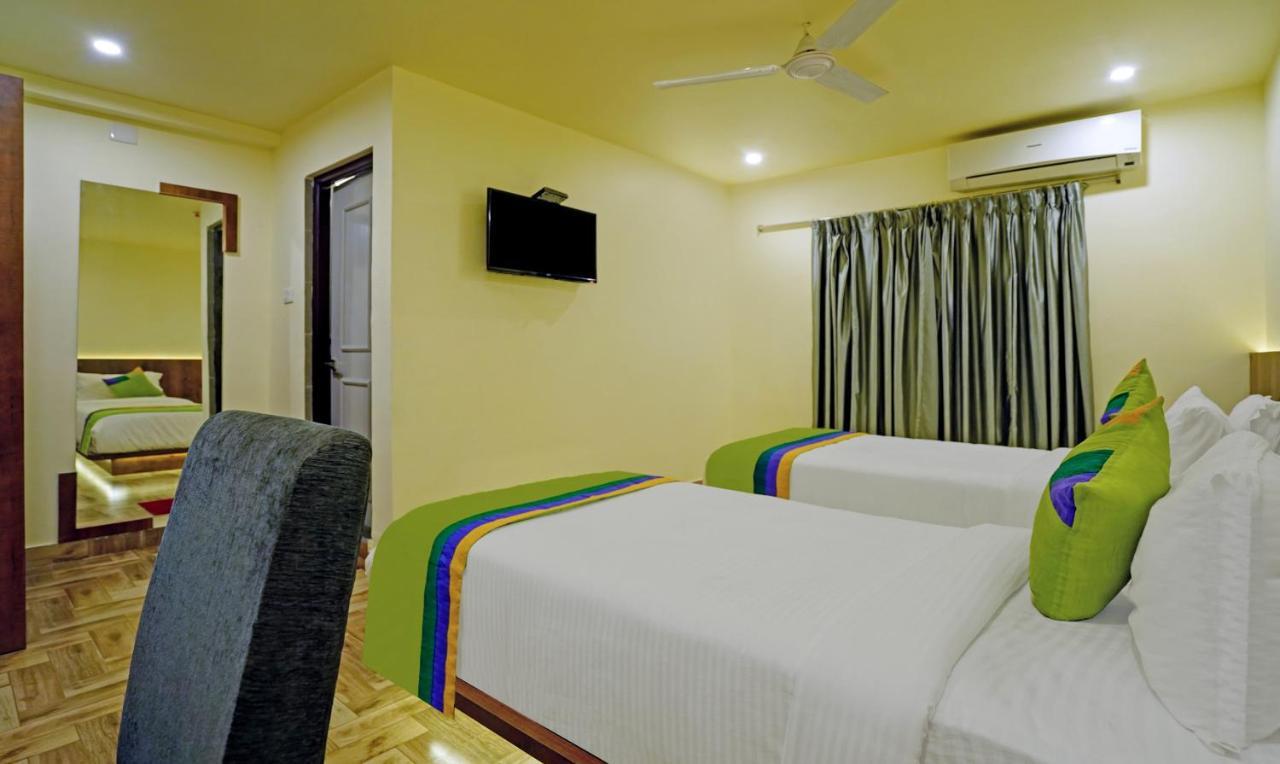 Treebo Golden Nest Hotel Bhuvanesvar Kültér fotó