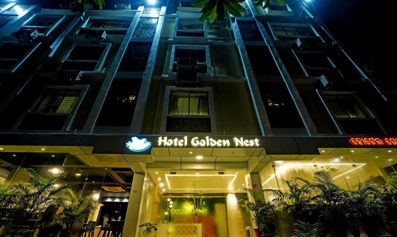 Treebo Golden Nest Hotel Bhuvanesvar Kültér fotó